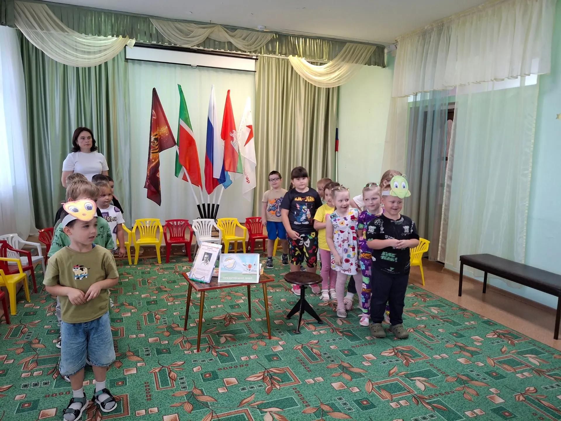 Балалар Виталий Бианки иҗаты белән таныштылар