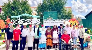 Интернат-йортта төрле халыкларның милли киемнәре белән таныштылар