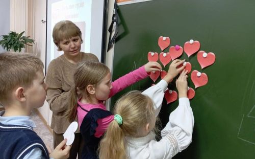 Гимназиядә Халыкара инвалидлар көненә багышланган дәрес узды