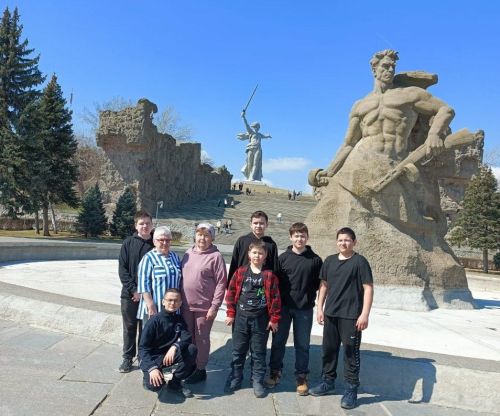 Группа верхнеуслонских школьников посетила с экскурсией город-Герой Волгоград