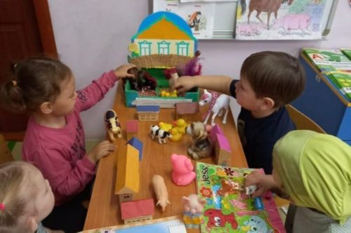 Октябрский балалар бакчасында йорт хайваннары белән таныштылар