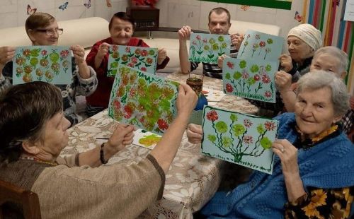 Мастер-класс по рисованию воздушными шарами прошел в Доме-интернате