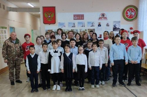 Урок мужества ко Дню Героев Отечества прошёл в Печищинской школе