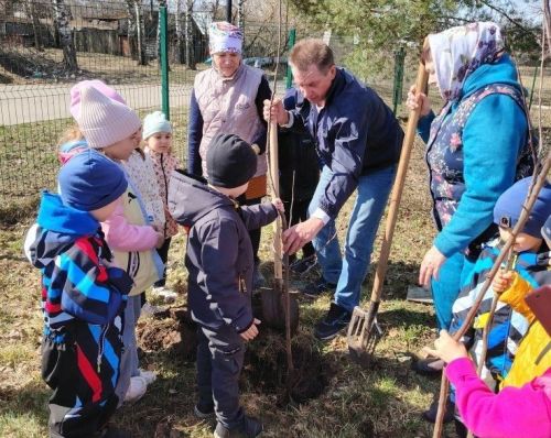 В Верхнеуслонском районе стартовала акция «Сад памяти»