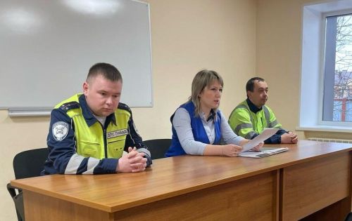 Верхнеуслонским дорожникам напомнили о соблюдении ПДД