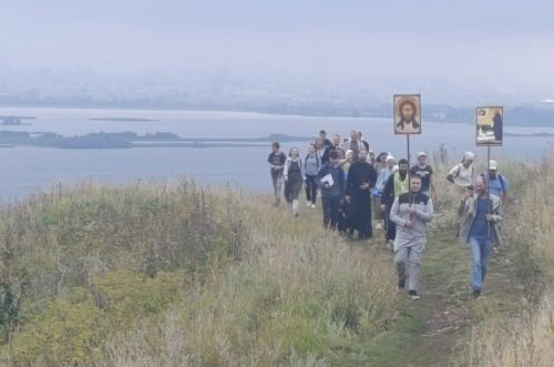 Паломники прошли по тропе Макария от Верхнего Услона до Макарьевского монастыря