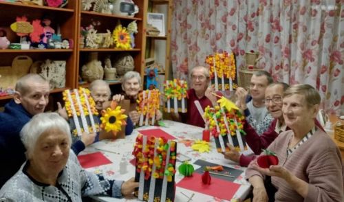 Мастер-класс по осенней аппликации в Верхнеуслонском доме-интернате