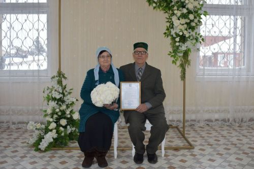 50 лет в согласии и любви: Залялетдиновы отметили золотую свадьбу