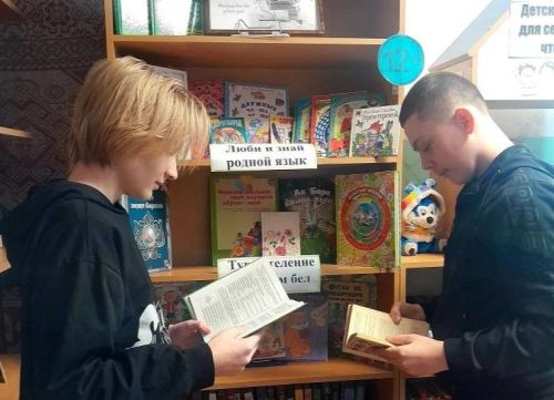 Мәмәтхуҗада Халыкара туган тел көненә күргәзмә оештырылган