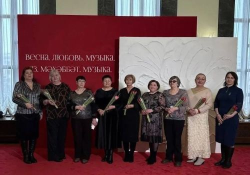 Активистки и жены бойцов СВО из Верхнего Услона посетили праздничный концерт