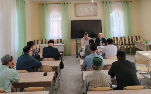 Курбан-байрам-2026: безопасность жертвоприношения обсудили с имамами района