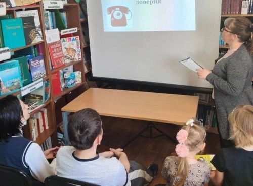 Мәмәтхуҗада “Ышаныч телефоны” турында сөйләштеләр
