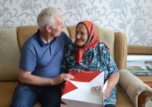 Секрет бодрости от Клавдии Меняйло: 97 лет, огород и отпуск за Уралом