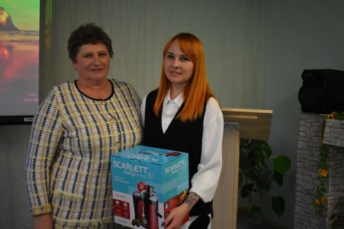Верхнеуслонские журналисты вручили подарки своим подписчикам