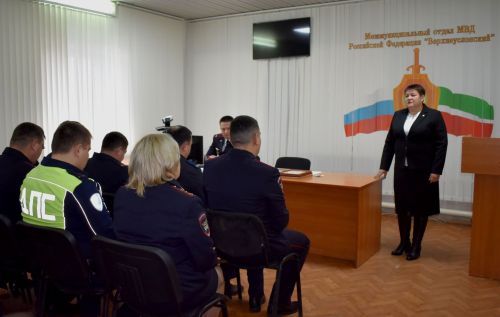 Сотрудники Верхнеуслонской полиции отмечают профессиональный праздник