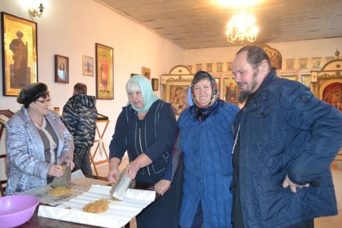 Жители Куралова готовят для бойцов СВО быстрый розжиг