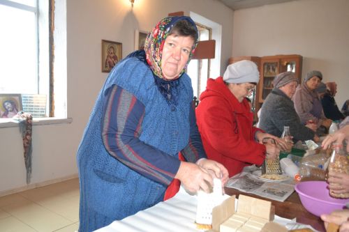 Жители Куралова готовят для бойцов СВО быстрый розжиг