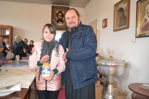 Жители Куралова готовят для бойцов СВО быстрый розжиг