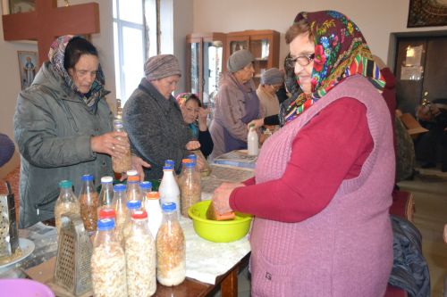 Жители Куралова готовят для бойцов СВО быстрый розжиг