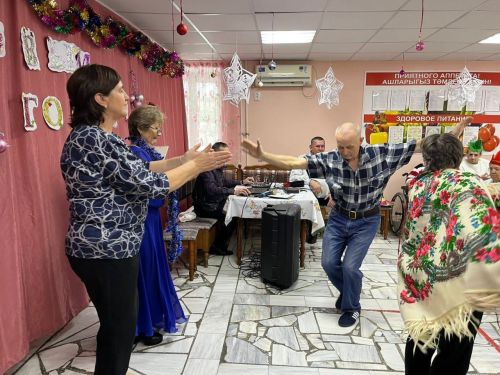 Югары Ослан интернат - йортында Яңа ел бәйрәмнәре башланды