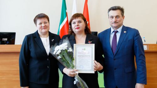 В Верхнем Услоне профсоюзные лидеры подвели итоги работы и получили награды
