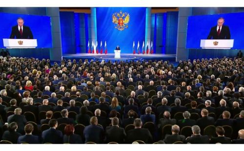 Путин поручил ввести двухнедельный отпуск раз в полгода для участников СВО