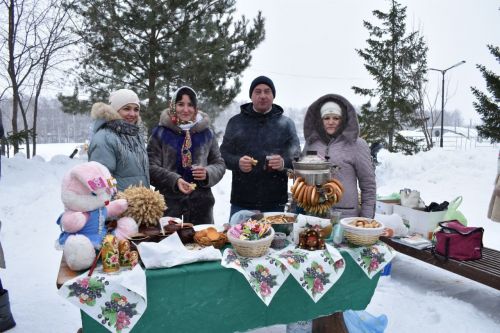Верхнеуслонцы проводили зиму и испекли большой блин