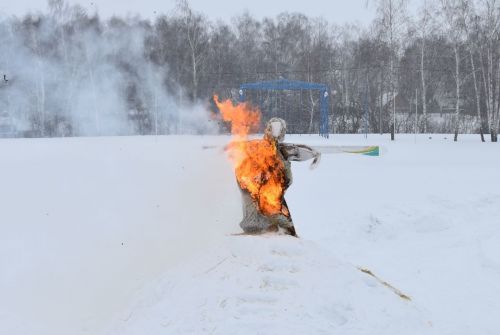 Верхнеуслонцы проводили зиму и испекли большой блин