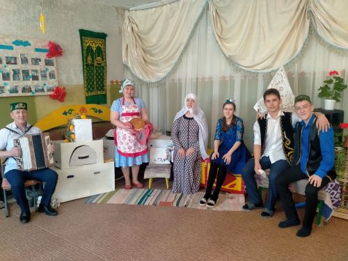 В Янги Болгарах подросткам рассказали о фольклорных традициях