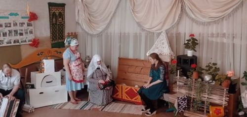 Самодеятельные артисты из Янги Болгар приняли участие в «Театральном переполохе»