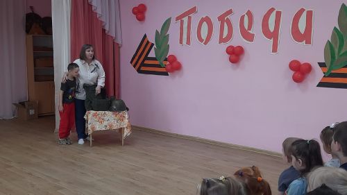 Воспитанники детсада встречали участников СВО с песнями и стихами
