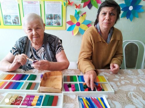 Занятие по программе «Искусство на все времена» провели в Верхнеуслонском доме-интернате для престарелых и инвалидов