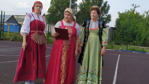 В Макулове подростков познакомили со старинными играми народов России