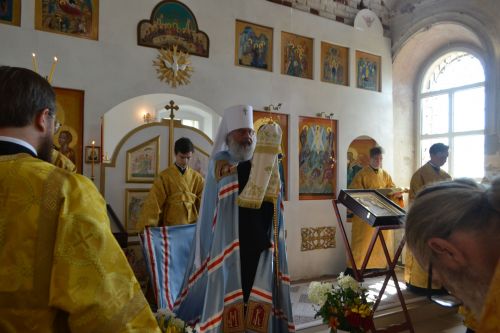Митрополит Казанский и Татарстанский Кирилл совершил Божественную литургию в храме с.Уланово