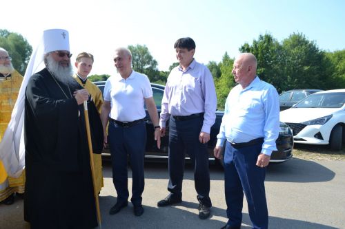 Митрополит Казанский и Татарстанский Кирилл совершил Божественную литургию в храме с.Уланово