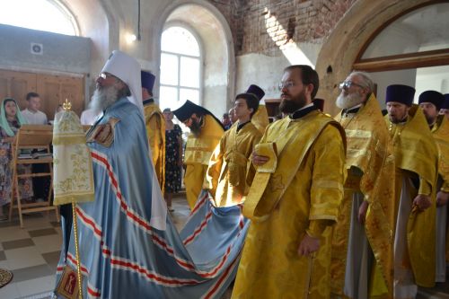 Митрополит Казанский и Татарстанский Кирилл совершил Божественную литургию в храме с.Уланово