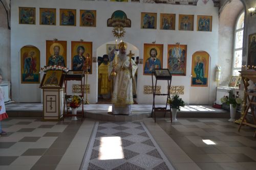 Митрополит Казанский и Татарстанский Кирилл совершил Божественную литургию в храме с.Уланово
