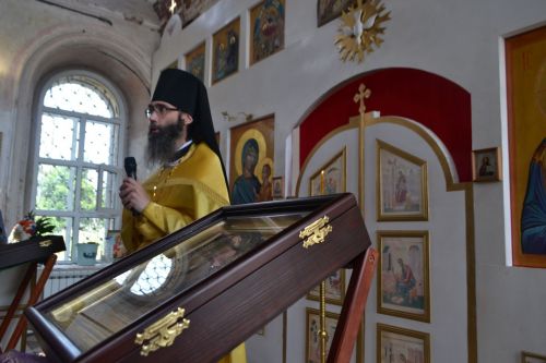 Митрополит Казанский и Татарстанский Кирилл совершил Божественную литургию в храме с.Уланово