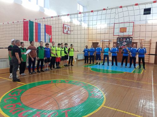 В Макулове к Дню Республики Татарстан прошел турнир по волейболу