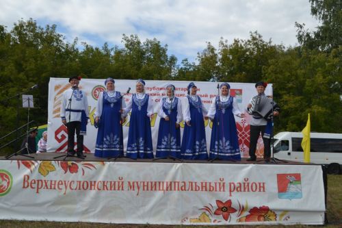 В Канаше прошел старинный чувашский праздник «Керхи сара»