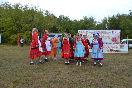 В Канаше прошел старинный чувашский праздник «Керхи сара»
