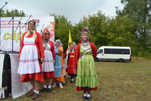 В Канаше прошел старинный чувашский праздник «Керхи сара»