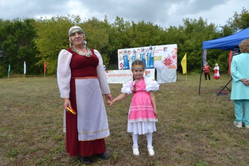 В Канаше прошел старинный чувашский праздник «Керхи сара»