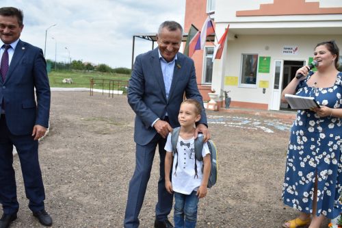 В Верхнеуслонском районе стартовала акция «Помоги собраться в школу»