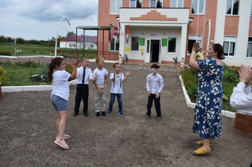 В Верхнеуслонском районе стартовала акция «Помоги собраться в школу»