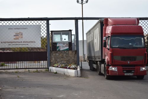 Верхнеуслонский район отправил в зону СВО пять большегрузов с гуманитарной помощью