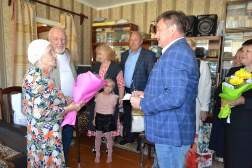 95 лет отметила жительница Верхнего Услона Людмила Иванова