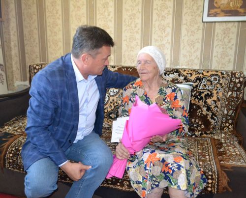 95 лет отметила жительница Верхнего Услона Людмила Иванова