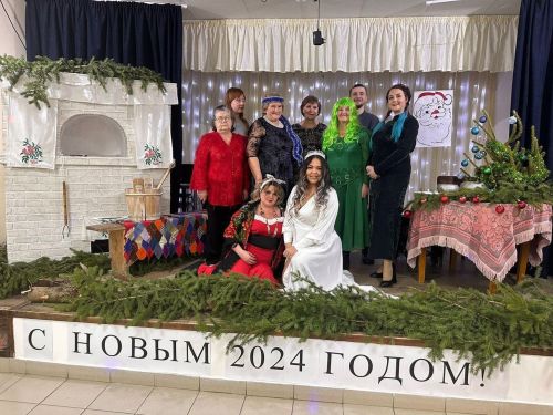 В Набережных Морквашах сельчан пригласили на новогодний спектакль