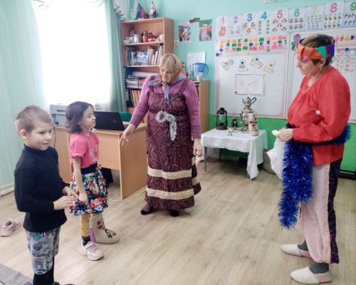 В Ямбулатовском детсаду малышам рассказали о валенках